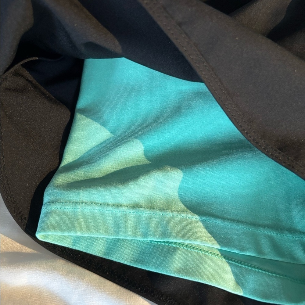 MPG Women's Black and Teal spandex shorts with built in fitted Shorts size XS - Picture 5 of 11